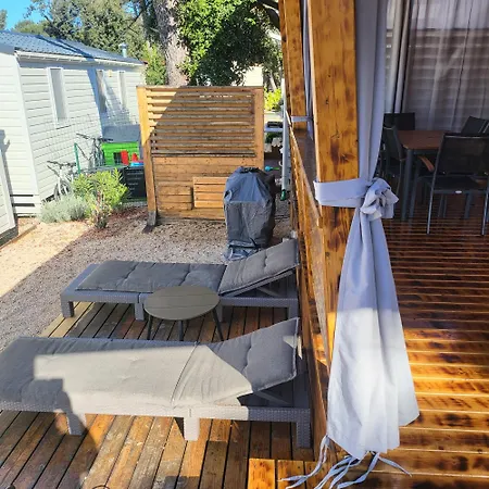 Mobile Noa Ośrodek wypoczynkowy Biograd Na Moru